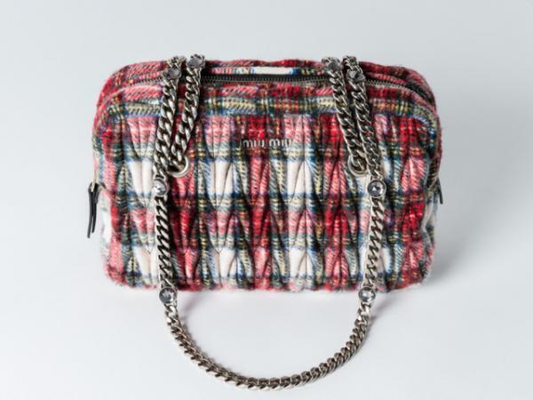 ミュウミュウの「マテラッセ」がタータンに。ポップアップストアが西武池袋にオープン