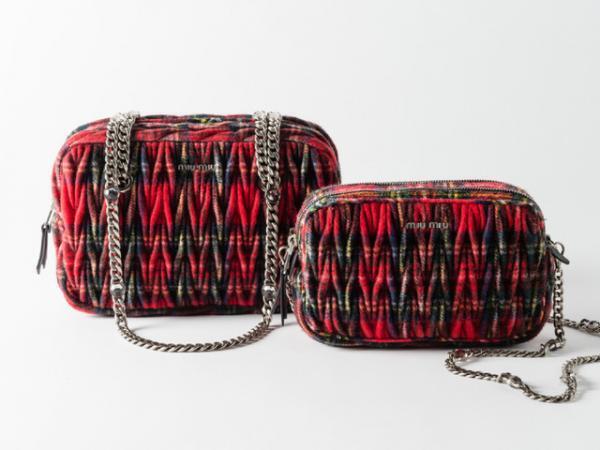 ミュウミュウの「マテラッセ」がタータンに。ポップアップストアが西武池袋にオープン