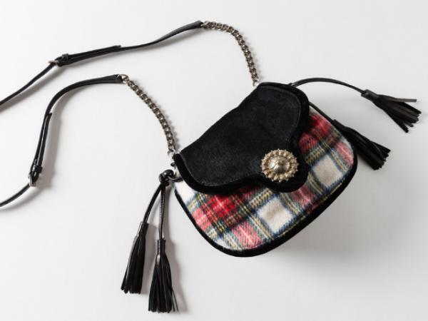 ミュウミュウの「マテラッセ」がタータンに。ポップアップストアが西武池袋にオープン