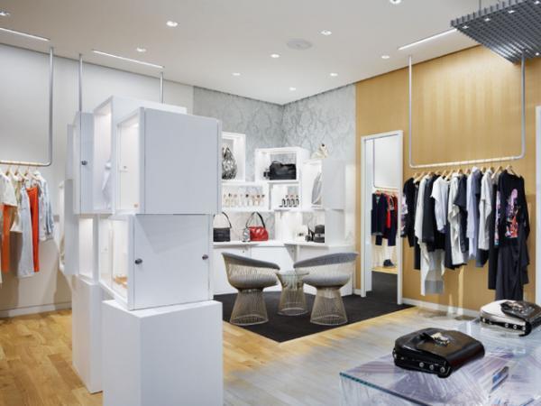 エムエム6 メゾン マルジェラがギンザ シックスに全コレクションがそろう新店をオープン