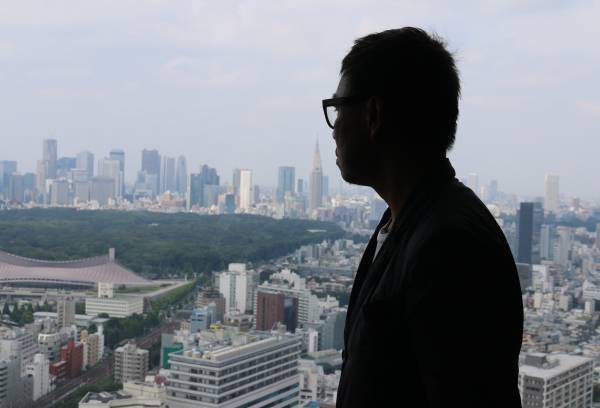 グローバルワークの“グローバル”を支えるクリエイティブ・ディレクター、トム トーの“感じる”映像【INTERVIEW】