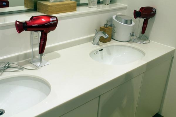 朝食にデザートやお酒、フィットネスまで楽しめる。アシックスの新施設が隅田川沿いにオープン