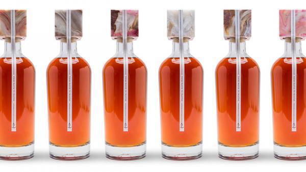 海に捨てられたコカコーラが生まれ変わる？オランダ・アムス発、“お酒を飲んで海をキレイに”プロジェクト