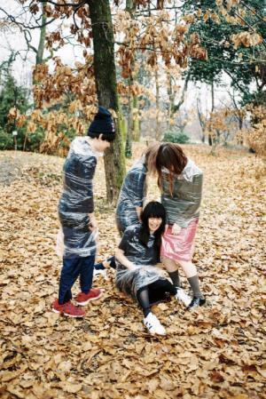 tac:tacがクリープハイプ尾崎世界観などを起用し初のフォトブックを発売。高円寺店ではポップアップとライブ