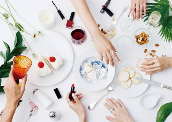 ジュエリーブランド「oeau」の期間限定ショップ、クリスマスを彩る新作リング登場