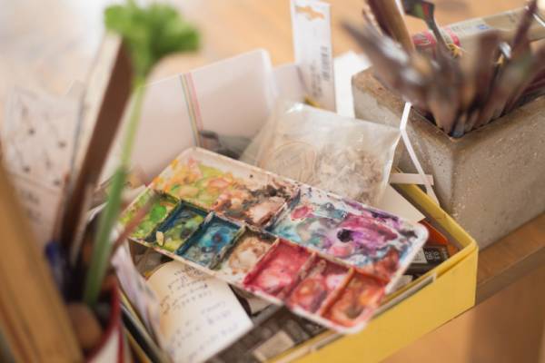 パリの多国籍な食文化に触発される、画家・イラストレーター田中麻記子が創造する世界【INTERVIEW】