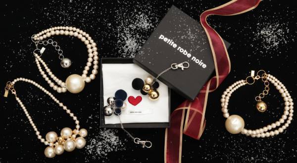 プティローブノアーのクリスマスコレクション、大粒コットンパールの新作ネックレスが登場