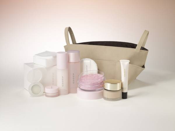 頑張る自分へのご褒美に! この冬だけのスキン&ボディケアキット【クリスマスコフレvol.3】