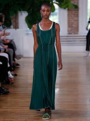 ヴァレンティノ、ヒップホップの起源からワードローブの境界線を越えて【2018年クルーズ】