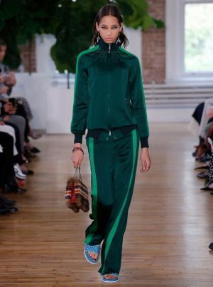 ヴァレンティノ、ヒップホップの起源からワードローブの境界線を越えて【2018年クルーズ】