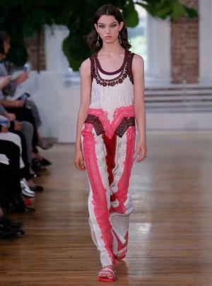 ヴァレンティノ、ヒップホップの起源からワードローブの境界線を越えて【2018年クルーズ】