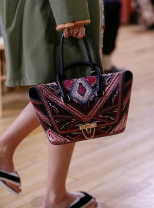 ヴァレンティノ、ヒップホップの起源からワードローブの境界線を越えて【2018年クルーズ】