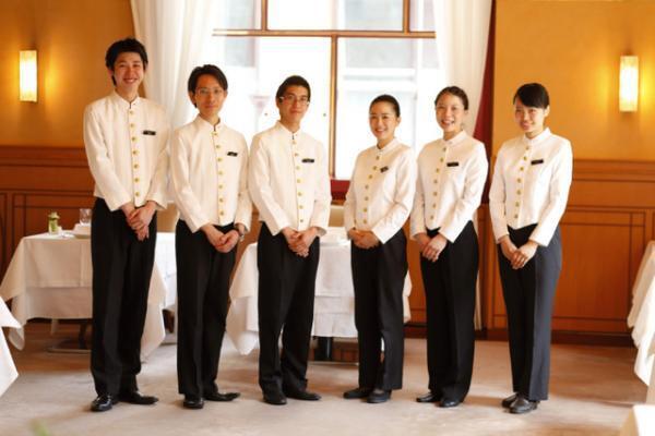 銀座で愛され続けた洋食にデザートはワゴンサービスで。資生堂パーラー 銀座本店でクラシックを味わう