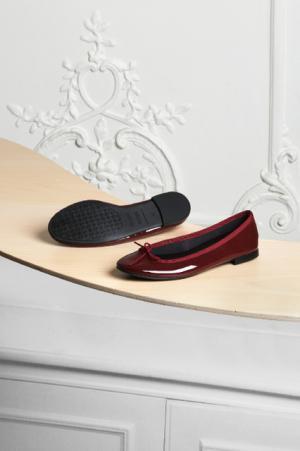 レペットが『千夜一夜物語』をモチーフにした秋冬の新作シューズを発売