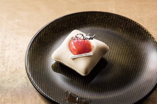 繊細すぎる! 見てうっとり、食べてハッピーになるアートなケーキ【クリスマスケーキコレクション2017vol.2】