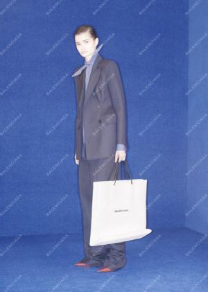 バレンシアガがコレット2階をジャック！Tシャツカスタムやショッピングシュミレーションなどイベント多数