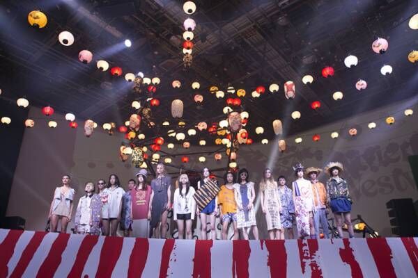 ヴィヴィアン・ウエストウッド アングロマニアが東京で一夜限りの“お祭り”ランウェイ開催
