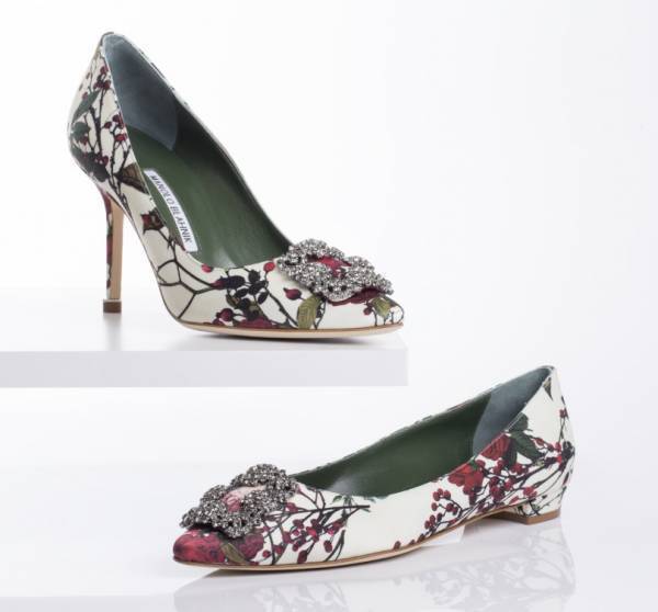 マノロ ブラニク、伊勢丹新宿と阪急うめだでポップアップ。日本限定カラーの逸品登場