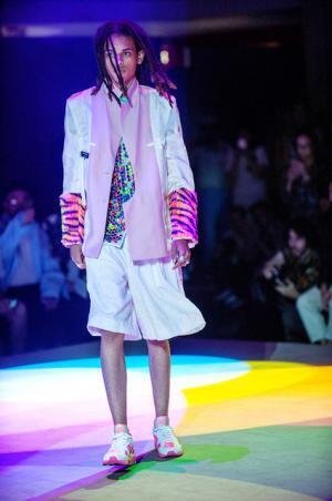 コム デ ギャルソン オム プリュス、「ファッションは中身が大事！」【2018春夏メンズ】