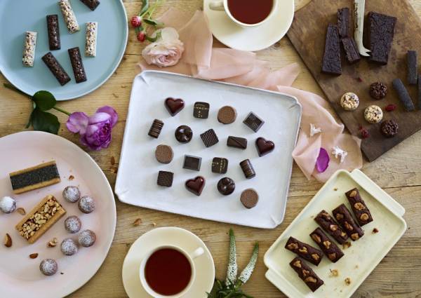 パティスリー キハチ、期間限定「いちご&ショコラスイーツ」とバレンタインショコラが登場