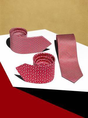 サルヴァトーレ フェラガモの煌びやかなホリデーコレクション