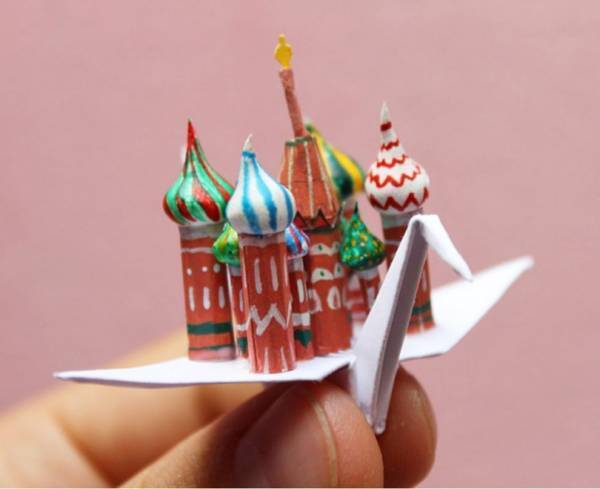 折り紙の域を超えたミクロの世界。Instagramにアップされる前代未聞の千羽鶴プロジェクト