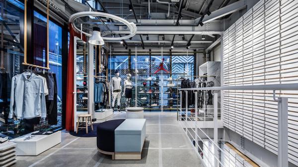 「ナイキ キックス ラウンジ」が日本初オープン！テーラリングやプリントのカスタムも常時可能に