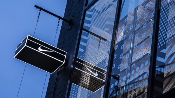 「ナイキ キックス ラウンジ」が日本初オープン！テーラリングやプリントのカスタムも常時可能に