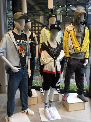 「ナイキ キックス ラウンジ」が日本初オープン！テーラリングやプリントのカスタムも常時可能に