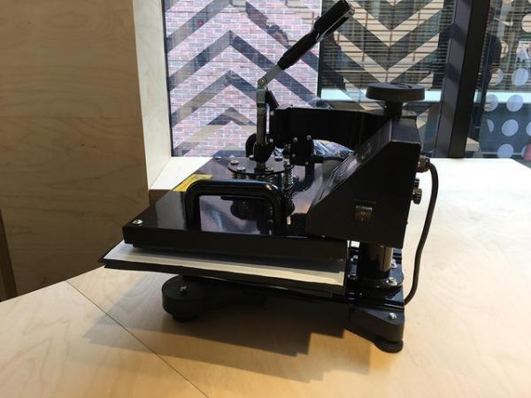 「ナイキ キックス ラウンジ」が日本初オープン！テーラリングやプリントのカスタムも常時可能に