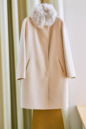 コート選びから始まる1日。大人のファッションはもっと自由に楽しめる【サローネの冬仕度】