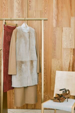 コート選びから始まる1日。大人のファッションはもっと自由に楽しめる【サローネの冬仕度】