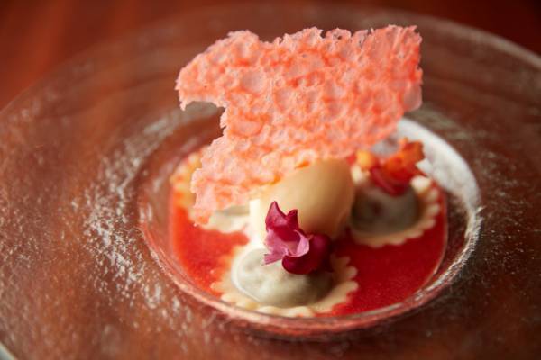 いちごのアフタヌーンティーに桜のスイーツ! グランド ハイアット 東京の春メニュー