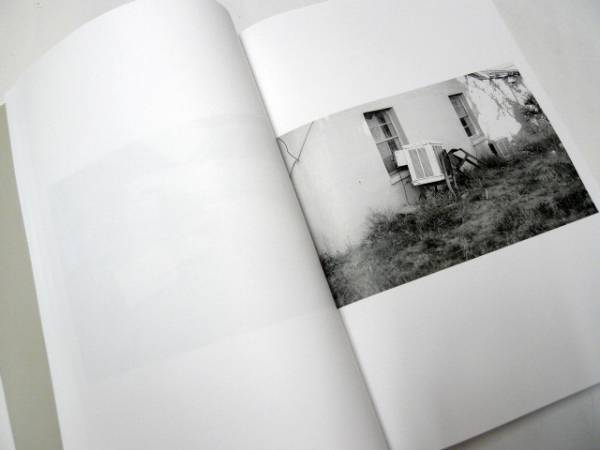 現代アーティスト、クリストファー・ウールによる待望の新作フォトブック【Shelfが選んだ2017年ブック大賞】