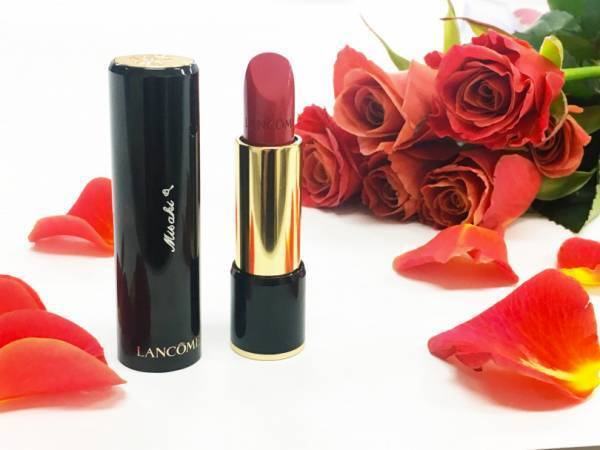 ランコム「ラプソリュ ルージュ」より、洗練されたローズカラーの新色が登場