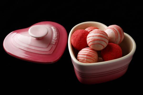 パレスホテル東京のバレンタイン限定メニューでロマンティックなひとときを