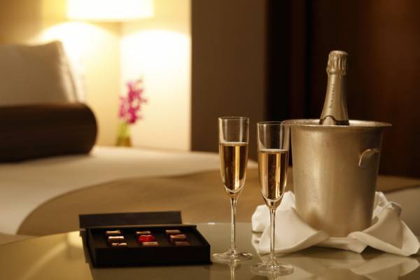 パレスホテル東京のバレンタイン限定メニューでロマンティックなひとときを