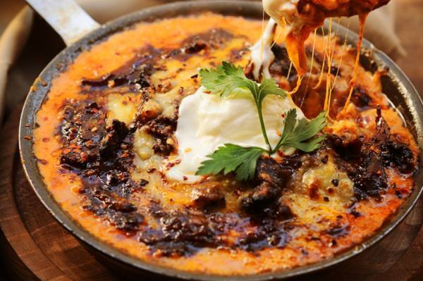 スペシャリティカレースタンド、J.S. CURRY 渋谷宮益坂店がニューオープン! 店舗限定カレーも登場