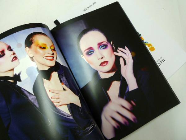 元美大生ダニー・サンズがパリで創業したメイクアップフォーエバーを写真で堪能【ShelfオススメBOOK】