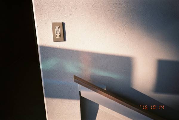 19歳の写真家・石田真澄による初作品集『light years -光年-』刊行、写真展も開催中