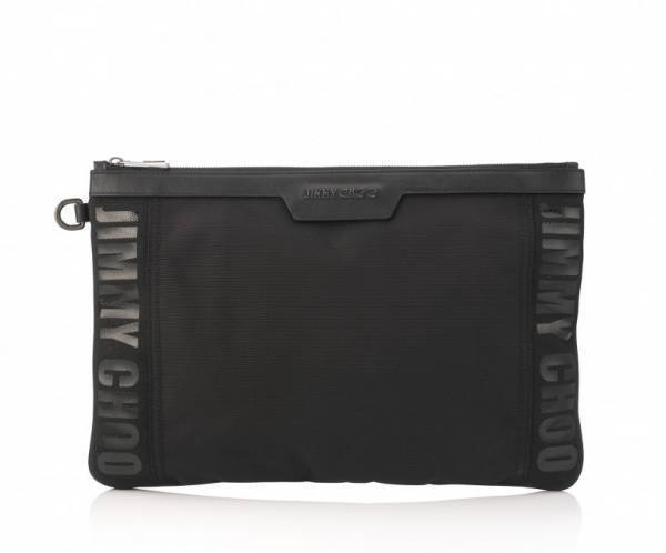 ジミー チュウ、2018年春夏コレクションからストリートライクな新作デレク登場