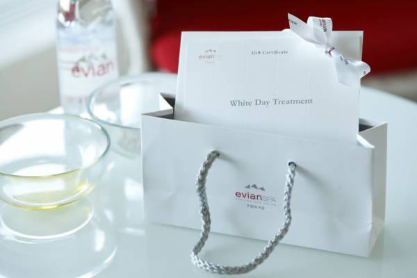 パレスホテル東京のホワイトデー限定スイーツ、鍵型のデザインショコラなど全5種が登場