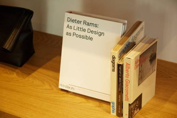 マーガレット・ハウエルなど英国ブランドをベースにセレクトしたシェアハウスショップ「ザ ライブラリー」が誕生