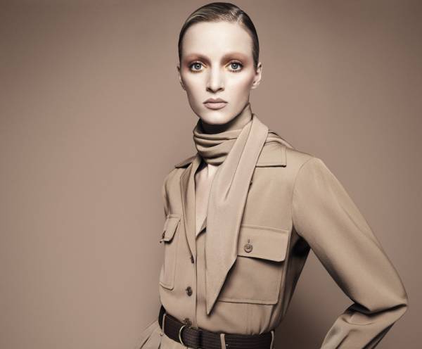 NARS、輝きを解き放つファンデーション新発売。銀座三越で先行発売イベントを実施