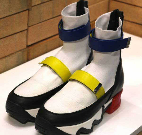 日本の文化、市場を足がかりにグローバルに向かう次世代シューズブランド【伊MICAMレポート】