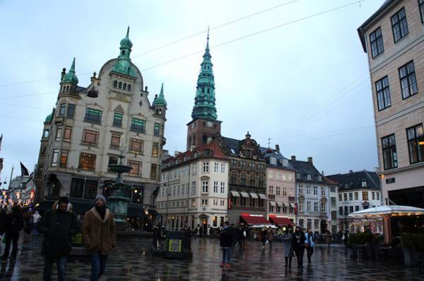 世界一美しい美術館でアート観賞とデンマーク文化を体感【コペンハーゲン旅Day3】