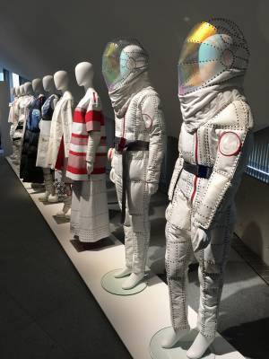 ユイマ ナカザトが思い描く未来のクチュールを体感。六本木で展覧会開催中