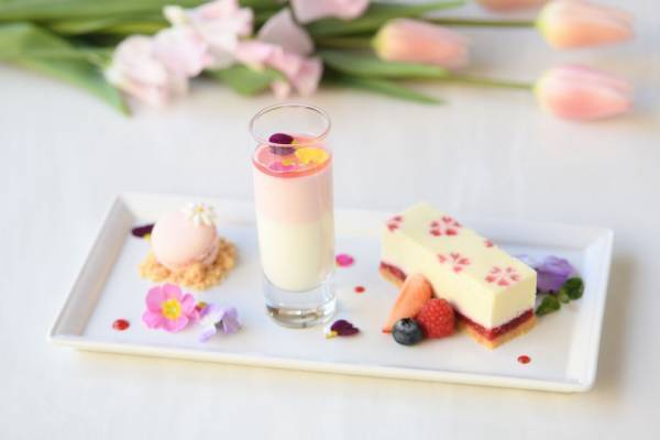 “エディブルフラワー”を贅沢に使った限定メニュー登場! アニヴェルセル カフェ みなとみらい横浜