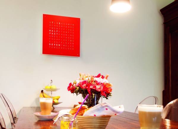 パリジャンに愛されるドイツのモダンアート時計「クロックツー」、ギンザ シックスなど各店で好評展示・販売中