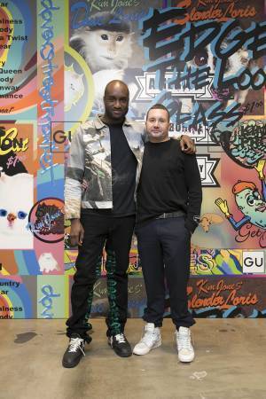 キム・ジョーンズがGUコラボ発売で来日。DSMGの先行販売ポップアップはギャリー・カードがセットデザイン